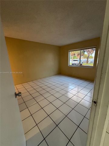 505 NW 177th St 103, Miami Gardens, FL 33169