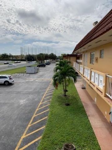 505 NW 177th St 103, Miami Gardens, FL 33169