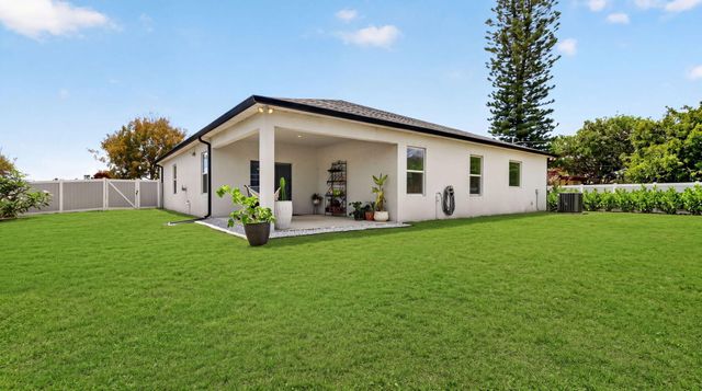 491 SE Lancaster Avenue, Port St. Lucie, Port St Lucie, FL 34984