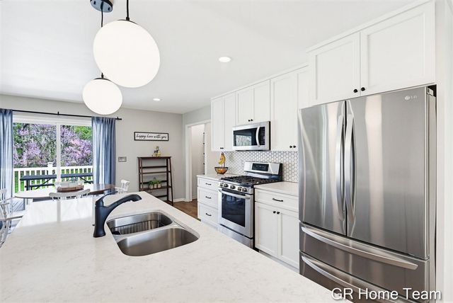4090 Baywood Drive, Grand Rapids, MI 49546