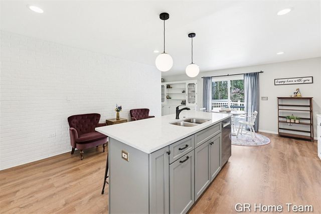 4090 Baywood Drive, Grand Rapids, MI 49546