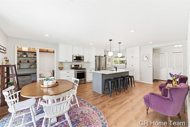 4090 Baywood Drive, Grand Rapids, MI 49546
