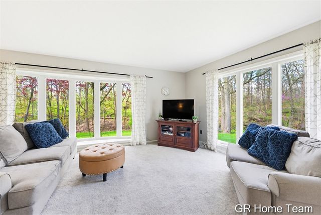 4090 Baywood Drive, Grand Rapids, MI 49546