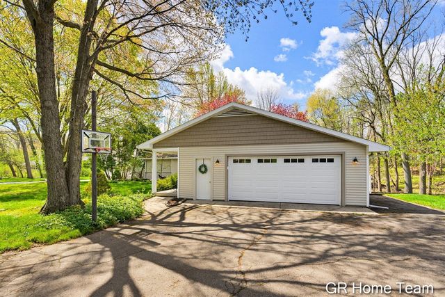 4090 Baywood Drive, Grand Rapids, MI 49546