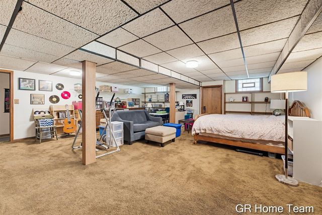 4090 Baywood Drive, Grand Rapids, MI 49546