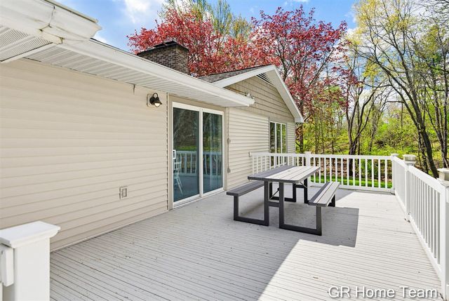 4090 Baywood Drive, Grand Rapids, MI 49546