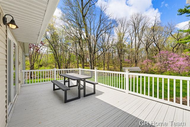 4090 Baywood Drive, Grand Rapids, MI 49546
