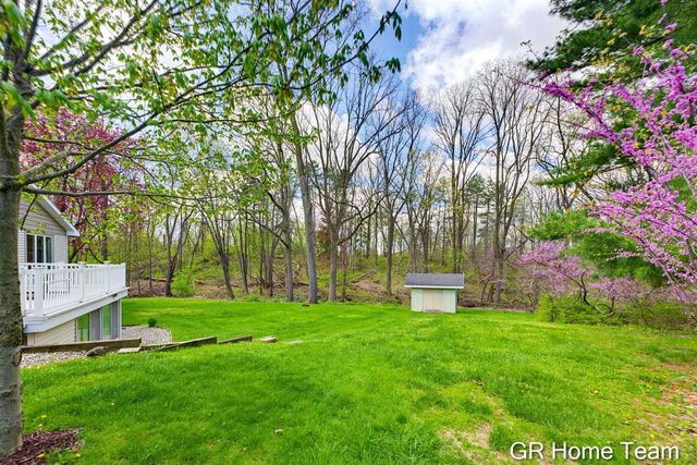 4090 Baywood Drive, Grand Rapids, MI 49546