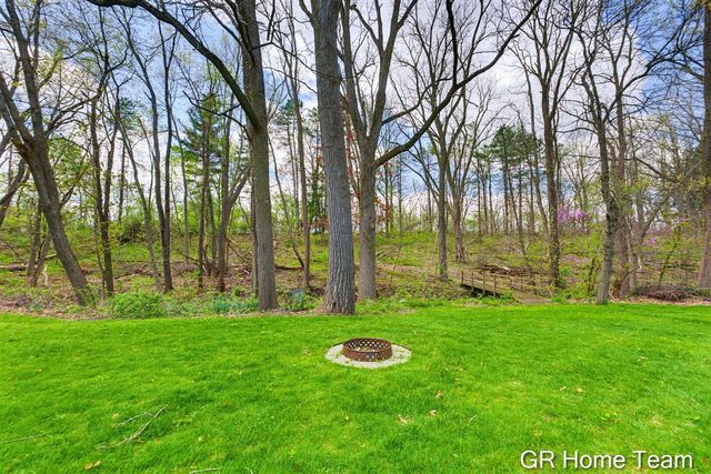 4090 Baywood Drive, Grand Rapids, MI 49546