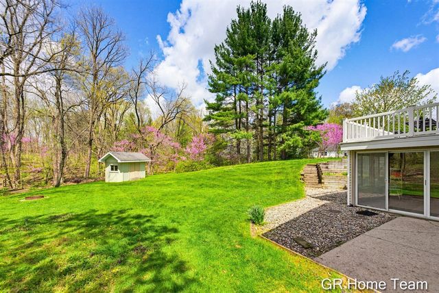 4090 Baywood Drive, Grand Rapids, MI 49546