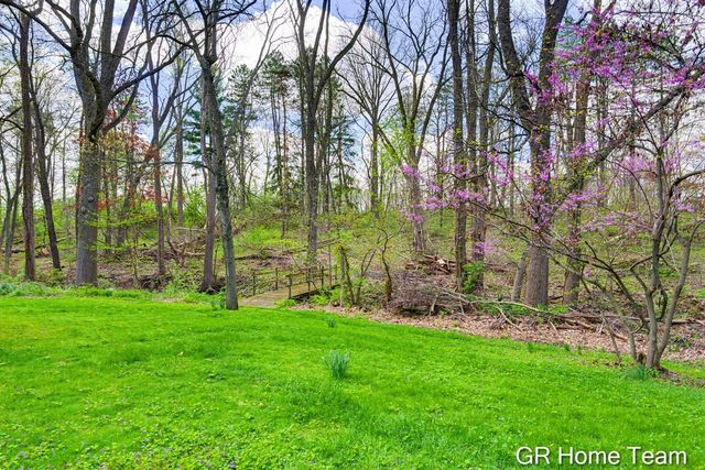 4090 Baywood Drive, Grand Rapids, MI 49546