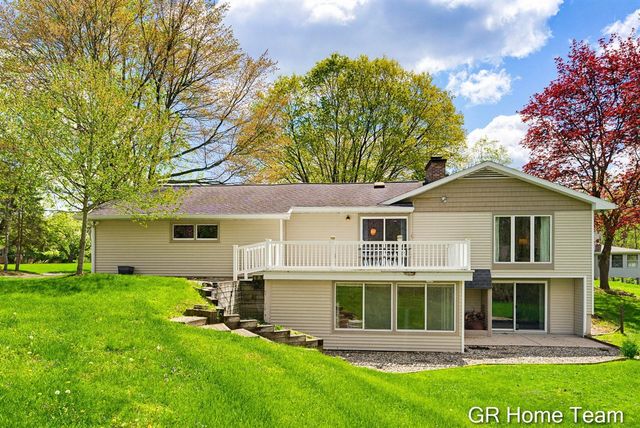 4090 Baywood Drive, Grand Rapids, MI 49546
