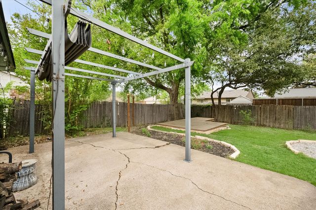 5321 Strickland Avenue, The Colony, TX 75056