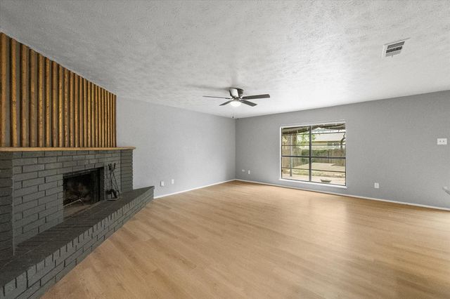 5321 Strickland Avenue, The Colony, TX 75056