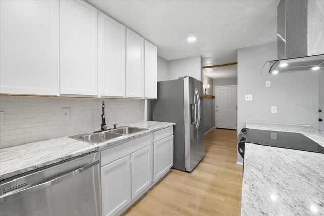 5321 Strickland Avenue, The Colony, TX 75056