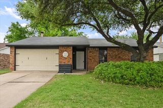 5321 Strickland Avenue, The Colony, TX 75056