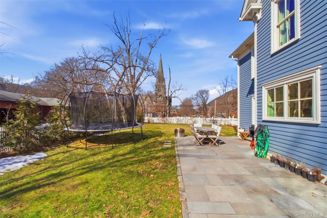 25 Chestnut Street, Cold Spring, NY 10516