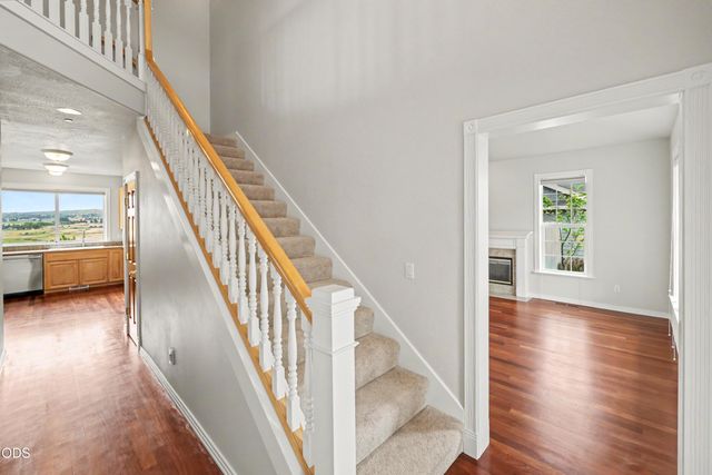 825 Amerman Drive, Phoenix, OR 97535