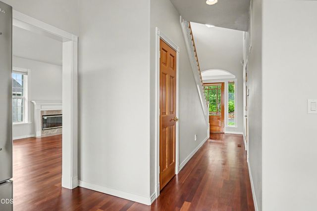 825 Amerman Drive, Phoenix, OR 97535