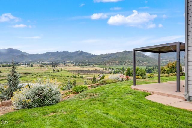 825 Amerman Drive, Phoenix, OR 97535