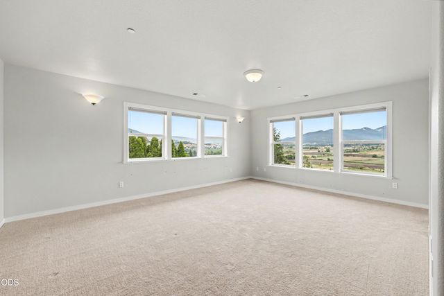 825 Amerman Drive, Phoenix, OR 97535