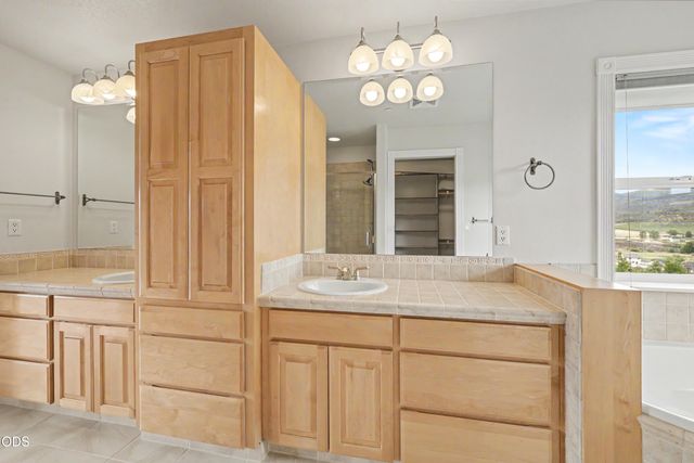 825 Amerman Drive, Phoenix, OR 97535