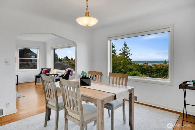 6921 39th Avenue SW, Seattle, WA 98136