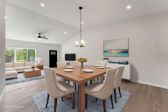 216 S Dewey Avenue, Reedsburg, WI 53959