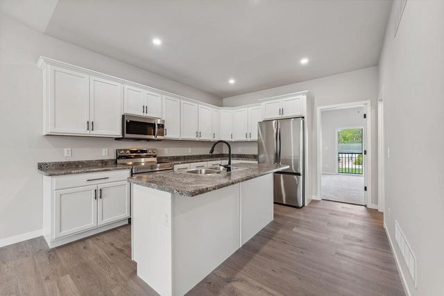 216 S Dewey Avenue, Reedsburg, WI 53959