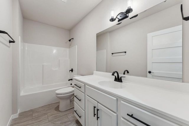 216 S Dewey Avenue, Reedsburg, WI 53959