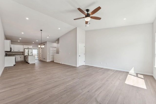 216 S Dewey Avenue, Reedsburg, WI 53959