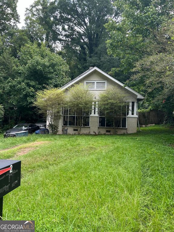 2 S Eugenia Place NW, Atlanta, GA 30318