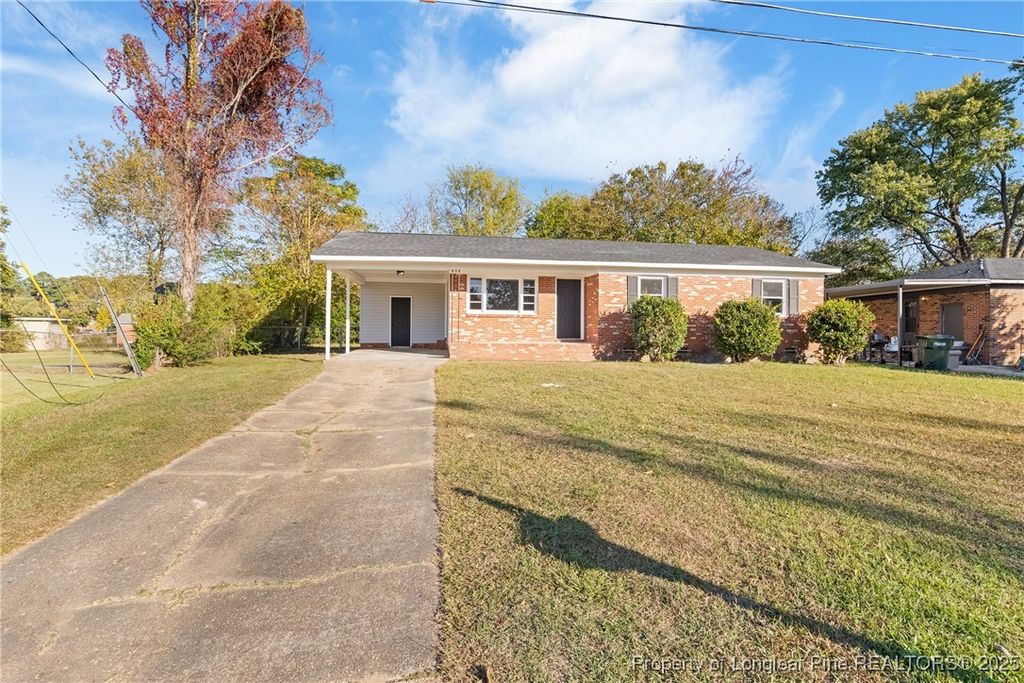 814 Maverick Court, Fayetteville, NC 28303