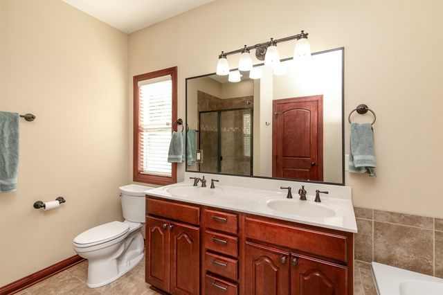 1454 Nine Iron Drive, West Des Moines, IA 50266