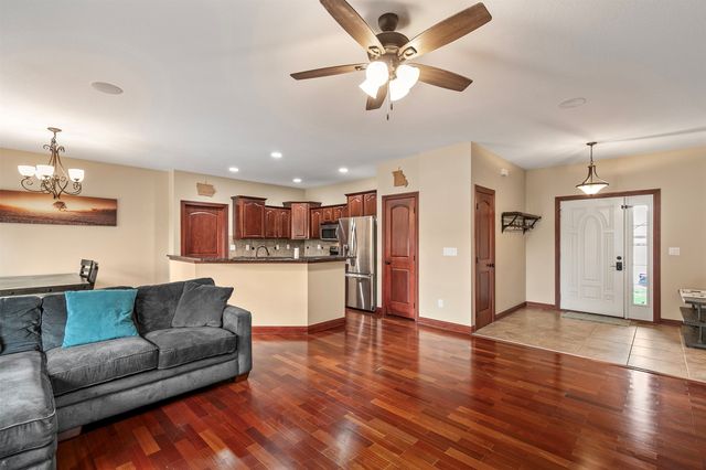 1454 Nine Iron Drive, West Des Moines, IA 50266