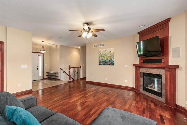 1454 Nine Iron Drive, West Des Moines, IA 50266