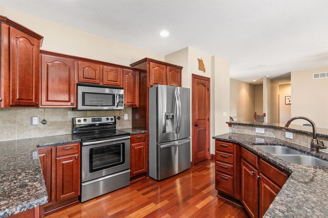 1454 Nine Iron Drive, West Des Moines, IA 50266