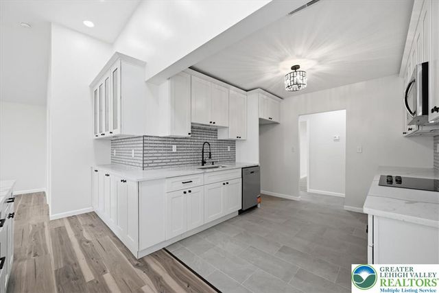 301 South Watson Street, Palmer Twp, PA 18045