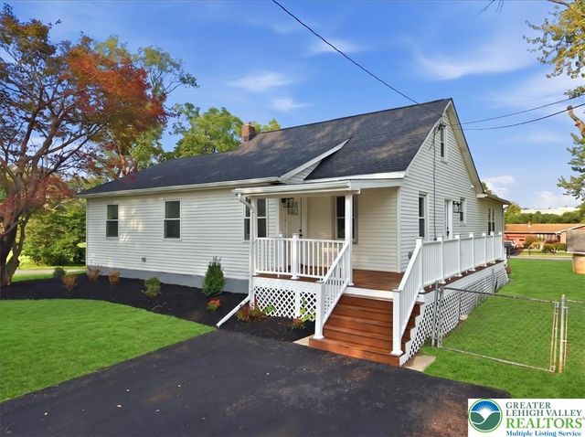 301 South Watson Street, Palmer Twp, PA 18045