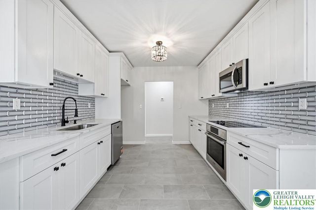 301 South Watson Street, Palmer Twp, PA 18045
