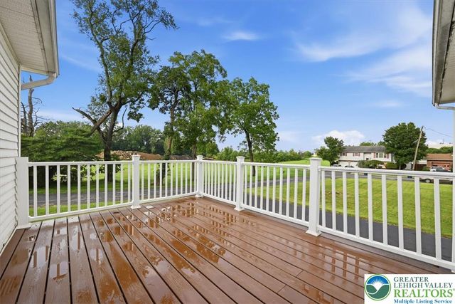301 South Watson Street, Palmer Twp, PA 18045