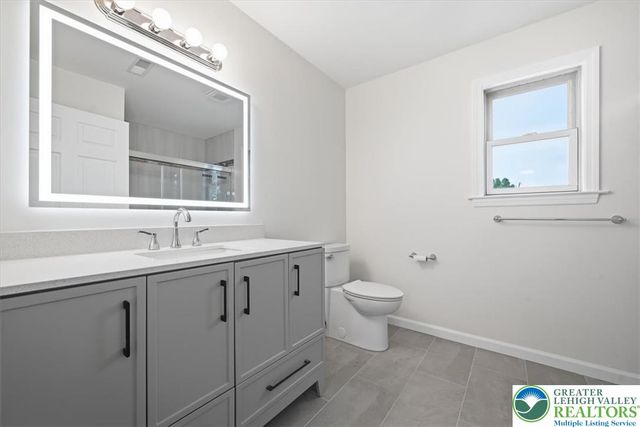 301 South Watson Street, Palmer Twp, PA 18045