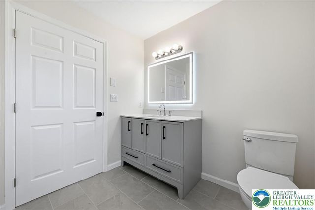 301 South Watson Street, Palmer Twp, PA 18045