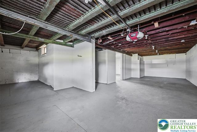 301 South Watson Street, Palmer Twp, PA 18045