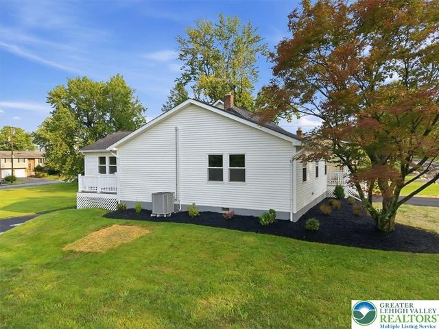 301 South Watson Street, Palmer Twp, PA 18045