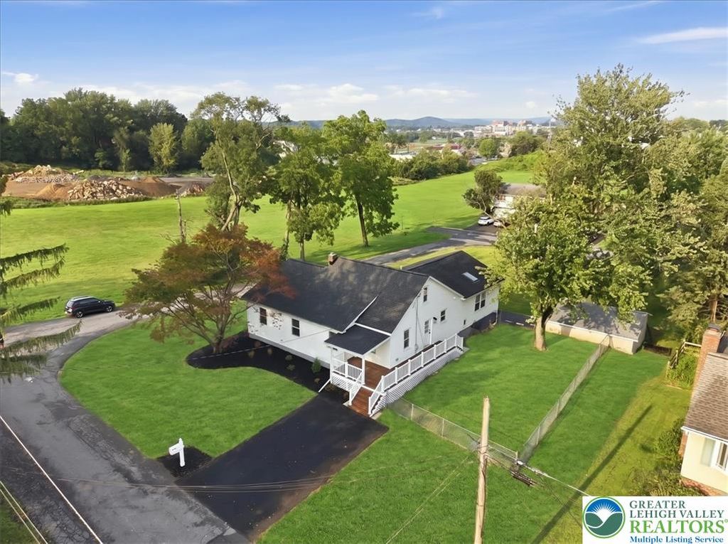 301 South Watson Street, Palmer Twp, PA 18045