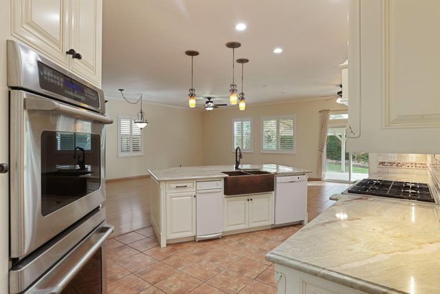 2804 Sagemill Dr, Modesto, CA 95355