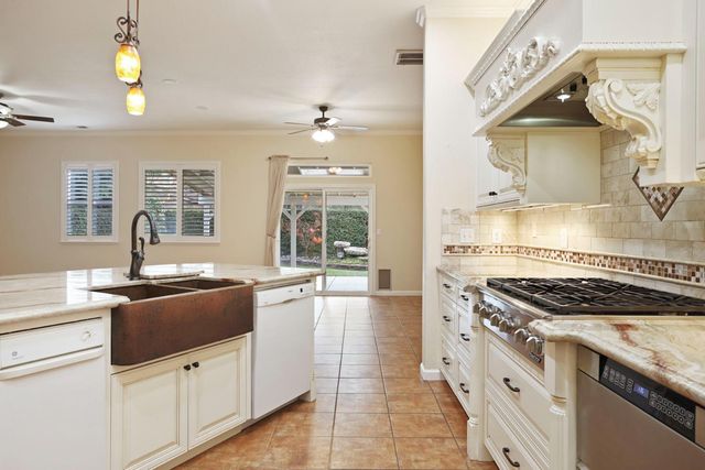 2804 Sagemill Dr, Modesto, CA 95355