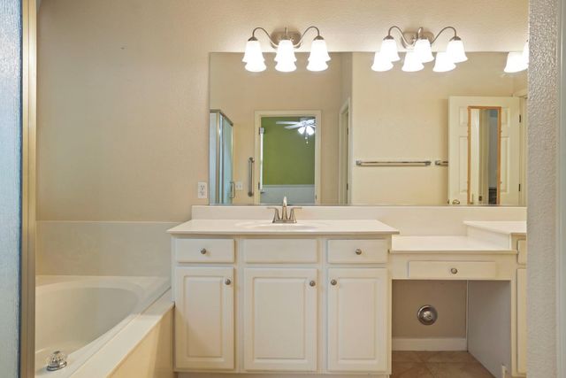 2804 Sagemill Dr, Modesto, CA 95355