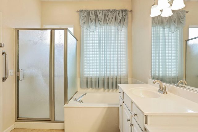 2804 Sagemill Dr, Modesto, CA 95355